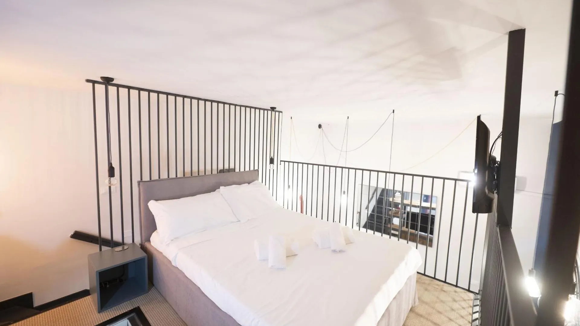 Design And Colorful Loft Near Villa Pamphili Rome 0*,  Italy
